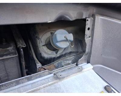 Freightliner Cascadia 125 DEF Tank