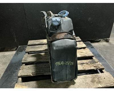 Freightliner Cascadia 125 DEF Tank