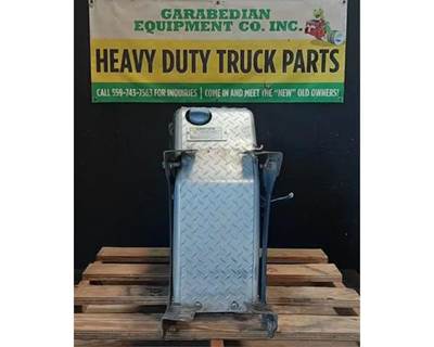 Freightliner Cascadia 125 DEF Tank