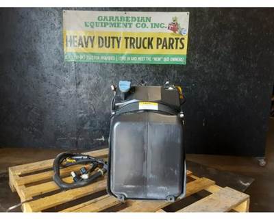 Freightliner Cascadia 125 DEF Tank