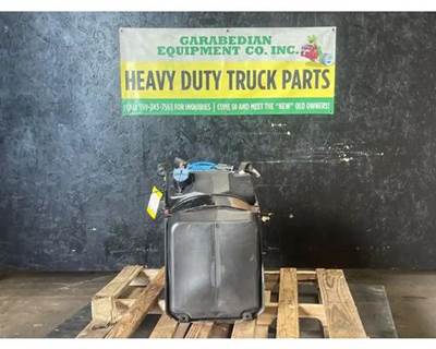 Freightliner Cascadia 125 DEF Tank