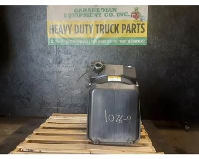 Freightliner Cascadia 125 DEF Tank