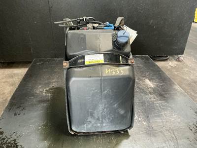 Freightliner Cascadia 126 DEF Tank