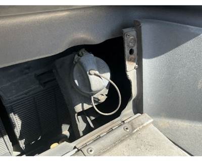 Freightliner Cascadia 126 DEF Tank