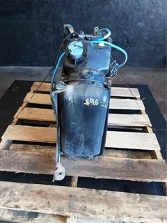 Freightliner Cascadia 132 DEF Tank