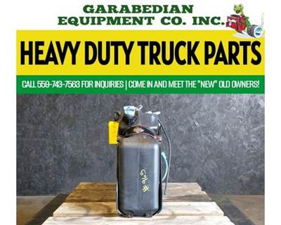 Freightliner Cascadia 132 DEF Tank