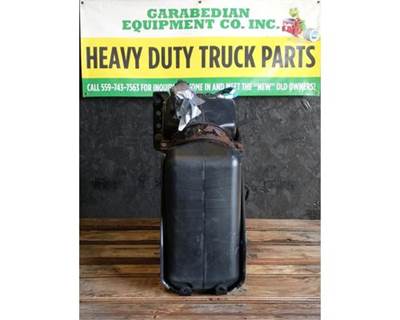 Freightliner Cascadia 132 DEF Tank