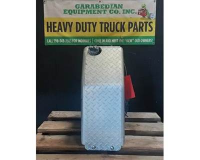 Freightliner Cascadia 132 DEF Tank
