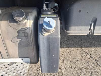 Freightliner M2 106 DEF Tank