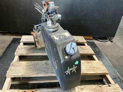 Freightliner M2 106 DEF Tank