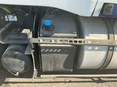 International LT625 DEF Tank