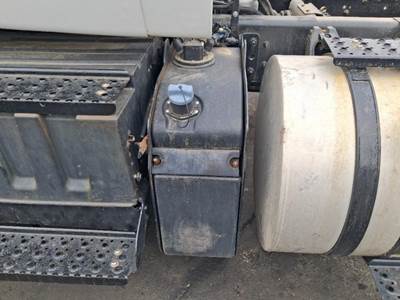 International LT625 DEF Tank