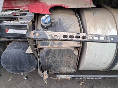 International LT625 DEF Tank