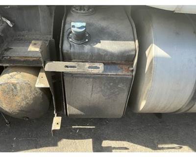 International LT625 DEF Tank