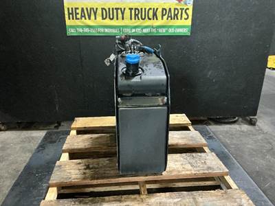 International RH613 DEF Tank