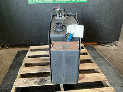 International RH613 DEF Tank