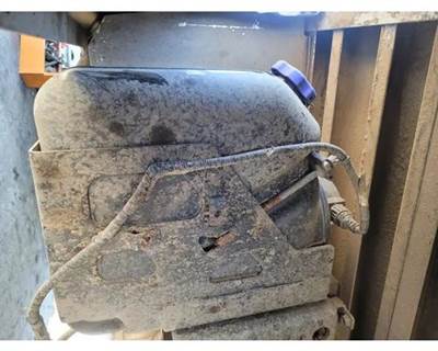 Isuzu Reach DEF Tank