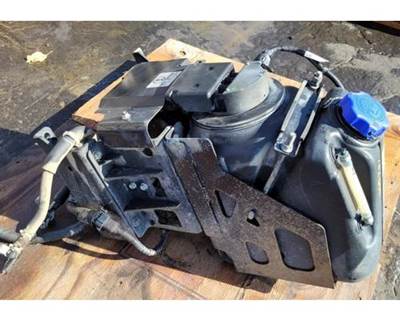 Isuzu Reach DEF Tank