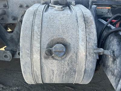 Kenworth T680 DEF Tank