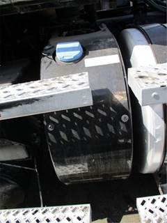 Mack Pinnacle CXU612 DEF Tank for a Mack CXU612