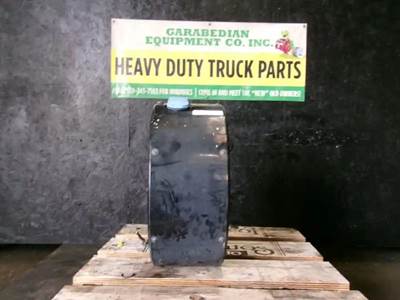 Mack Pinnacle CXU612 DEF Tank for a Mack CXU612