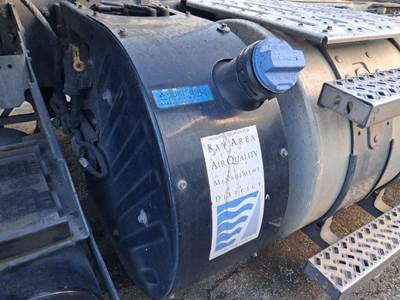Mack Pinnacle CXU612 DEF Tank for a Mack CXU612