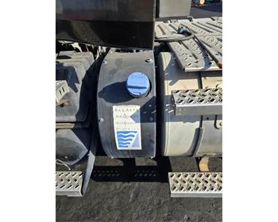 Mack Pinnacle CXU612 DEF Tank for a Mack CXU612