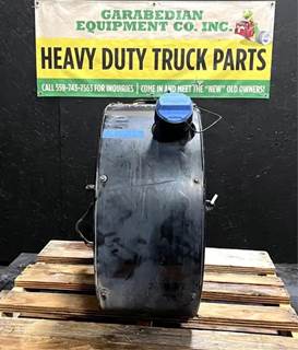 Mack Pinnacle CXU613 DEF Tank for a Mack CXU613