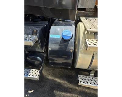 Mack Pinnacle CXU613 DEF Tank for a Mack CXU613