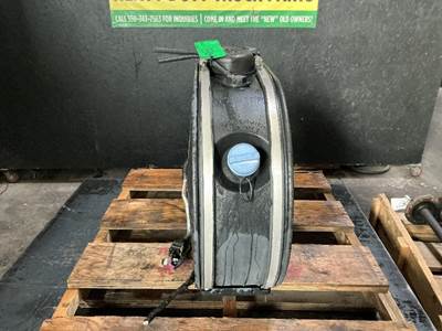 Peterbilt 348 DEF Tank