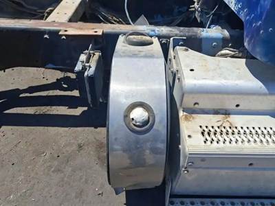 Peterbilt 384 DEF Tank