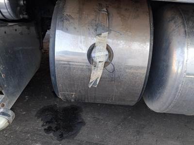 Peterbilt 386 DEF Tank