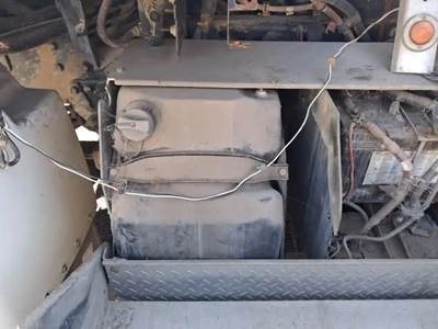 Western Star 4800 DEF Tank