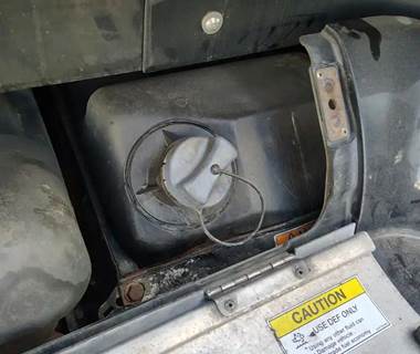 Western Star 5700 DEF Tank