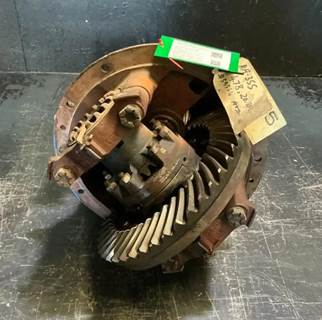 International RA355 Front Differential