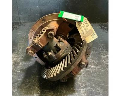 International RA355 Front Differential