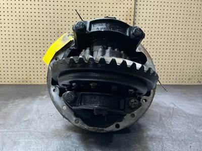 Meritor-Rockwell MD2014X Front Differential for a Mack CXU613