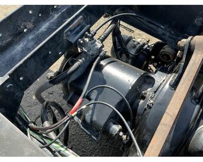 Meritor-Rockwell RD20145 Front Differential for a Volvo VNL