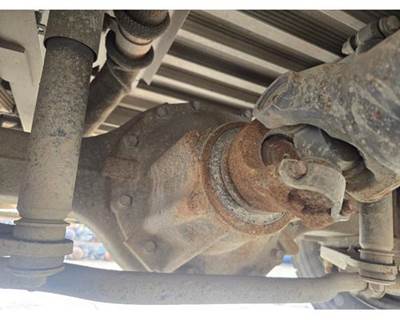Axle Alliance RS13-2N Rear Differential for a Freightliner MT-45