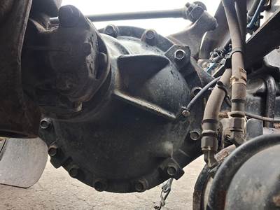 Axle Alliance RT40-4NR Rear Differential for a Freightliner CASCADIA