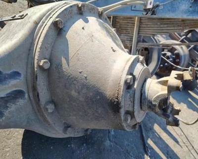 Dana-Spicer N175 Rear Differential for a International 4700