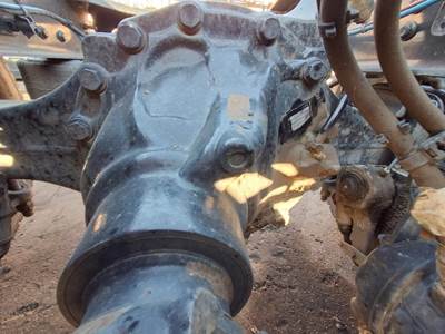 Detroit DA-RT-40.0-4S Rear Differential for a Freightliner CASCADIA