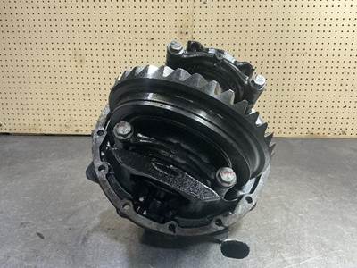 Detroit DA-RT-40.0-4S Rear Differential for a Freightliner Cascadia 126