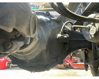 Detroit Rear Differential for a Freightliner Cascadia 126