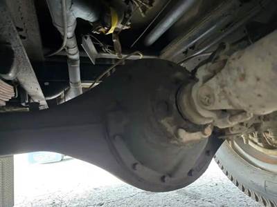 Eaton 15201 Rear Differential for a Ford F600G