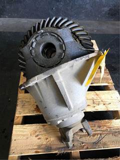 Eaton 17060S Rear Differential for a International 4300