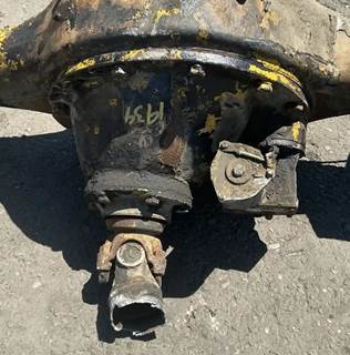 Eaton 17221 Rear Differential for a Ford F-750