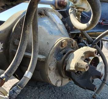 Eaton 23105S Rear Differential for a White WIA Areo Series