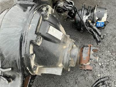 Eaton P20060R Rear Differential for a Kenworth T270