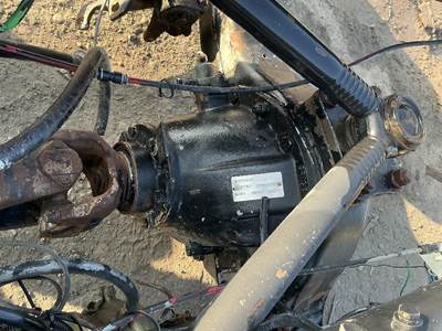 Eaton RD405 Rear Differential for a Volvo WXLL